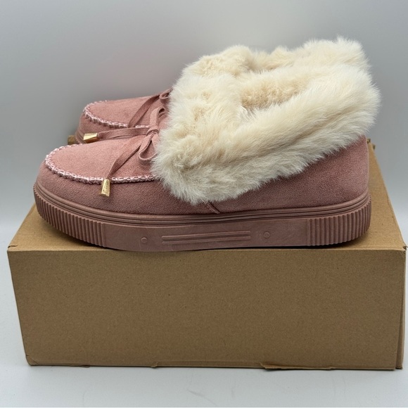 Journee Collection Midnight Faux Fur Loafers • Blush • Size 7 • New in Box - Picture 3 of 8